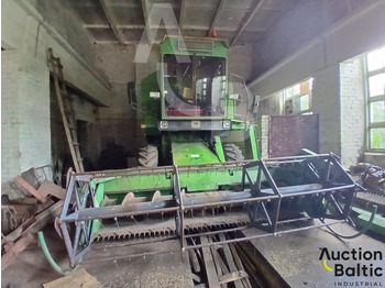 Kombain JOHN DEERE