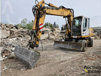 Ratastel ekskavaator LIEBHERR A 316