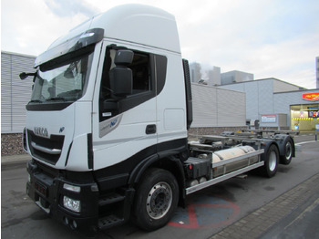 Konteinerveduk/ Tõstukiga veoauto IVECO Stralis