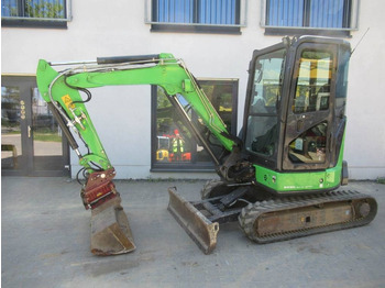 Miniekskavaator HITACHI