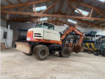 Ratastel ekskavaator TEREX