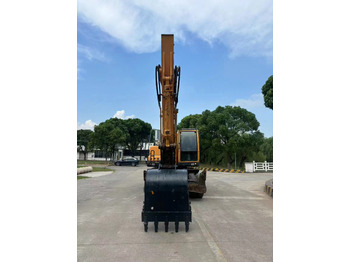 Ratastel ekskavaator HYUNDAI R210W-9: pilt 2