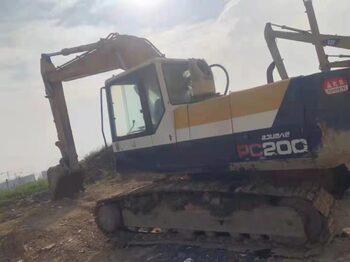 Lintekskavaator KOMATSU PC200
