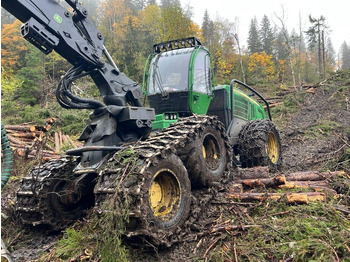 Metsakoristaja John Deere 1270 E: pilt 3