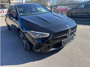 Auto MERCEDES-BENZ