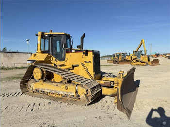 Buldooser CATERPILLAR D6M