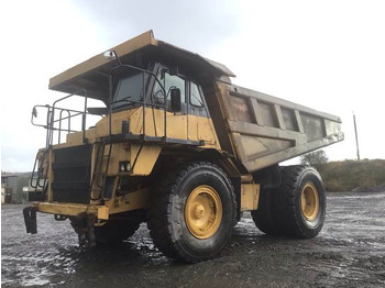Kastiga kallur/ Kiviveoauto CATERPILLAR