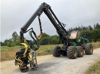 Metsakoristaja JOHN DEERE
