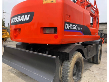 Ratastel ekskavaator Doosan 150W-7: pilt 3