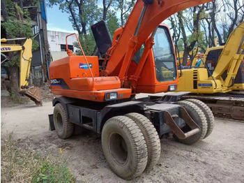 Ratastel ekskavaator DOOSAN DH150W