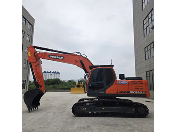 Ekskavaator DOOSAN DX225