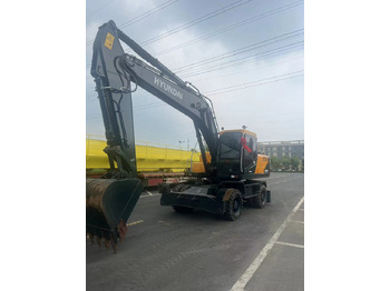 Ratastel ekskavaator HYUNDAI