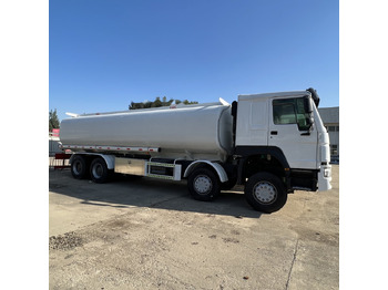 Tsisternauto Sinotruk HOWO 371 8*4 Tank truck: pilt 2