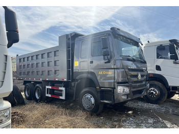 Kallurauto SINOTRUK HOWO