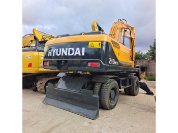 Ratastel ekskavaator HYUNDAI