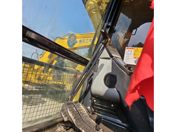 Lintekskavaator KOMATSU PC200-8: pilt 5 Lintekskavaator KOMATSU PC200-8: pilt 5