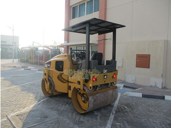 Põllurull Caterpillar CB34B Tandem Roller: pilt 4 Põllurull Caterpillar CB34B Tandem Roller: pilt 4