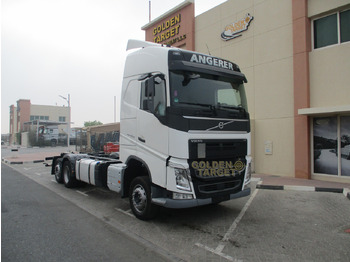 Kabiinišassiiga veoauto VOLVO FH 460