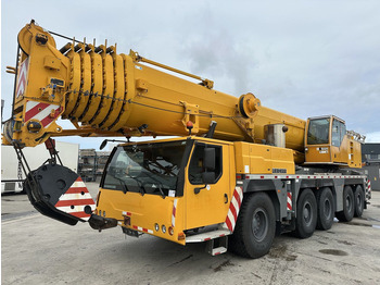 Maastikukraana LIEBHERR
