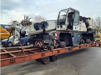 Maastikukraana TEREX