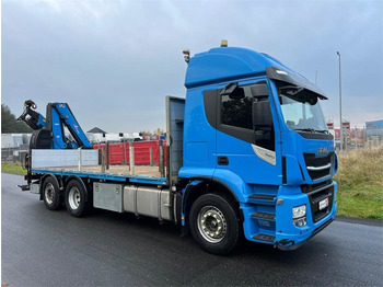 Kraanaga veoauto IVECO