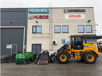 Rataslaadur JCB