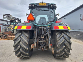 Traktor Valtra N174 VERSU ETUKUORMAAJALLA: pilt 3