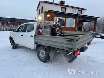Väike kaubik Pickup Nissan Navara med flak: pilt 3 Väike kaubik Pickup Nissan Navara med flak: pilt 3