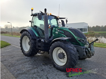 Traktor VALTRA T194