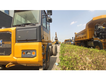 Kallur XCMG Official Used Mining Dump Trucks XDR80T 70 Ton Dumper Truck For Sale: pilt 2