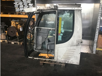 Kabiin ja interjöör LIEBHERR