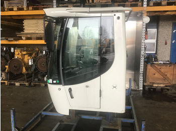 Kabiin ja interjöör LIEBHERR
