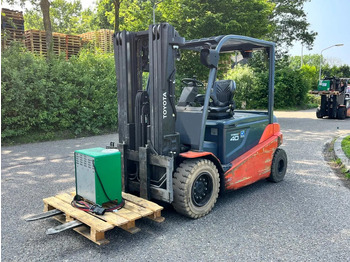 Elektritõstuk TOYOTA