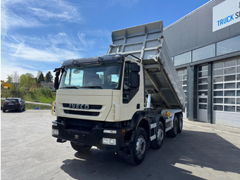 Kallurauto IVECO Trakker