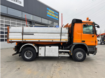 Kallurauto MERCEDES Actros 1841 4x4 mit Schneeplfug: pilt 4