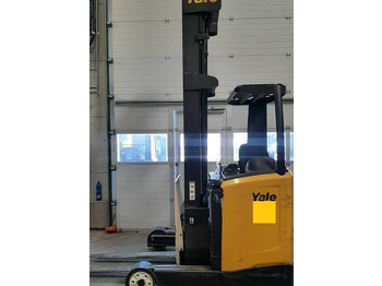 Lükandmastiga tõstuk YALE