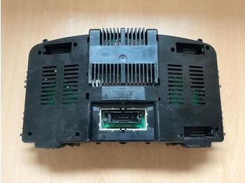 Armatuurlaud - Veoauto MAN Kombiinstrument Tacho 81272026133: pilt 3
