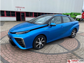 Sedaan TOYOTA