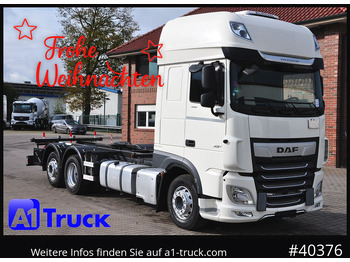 Konteinerveduk/ Tõstukiga veoauto DAF XF 480