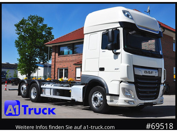 Konteinerveduk/ Tõstukiga veoauto DAF XF 480