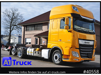 Konteinerveduk/ Tõstukiga veoauto DAF XF 480