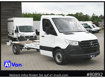 Kabiinišassiiga veoauto MERCEDES-BENZ Sprinter 317