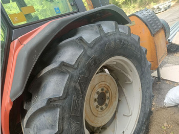 Traktor Massey Ferguson 383: pilt 4