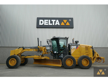 Teehöövel CATERPILLAR 140M