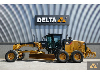 Teehöövel CATERPILLAR 140M