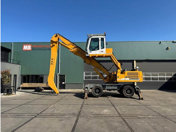 Jäätme-/ Tööstuslik käitleja LIEBHERR A 924