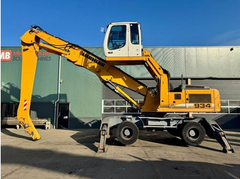 Jäätme-/ Tööstuslik käitleja LIEBHERR A 934