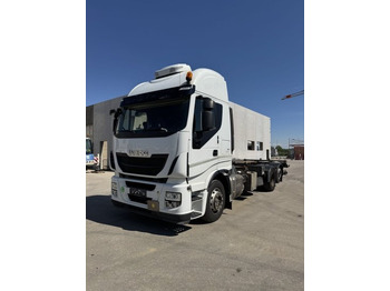 Konteinerveduk/ Tõstukiga veoauto IVECO Stralis