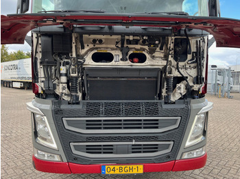 Sadulveok Volvo FH13.420 Globetrotter - ADR: pilt 3