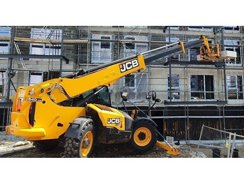 Teleskooplaadur JCB